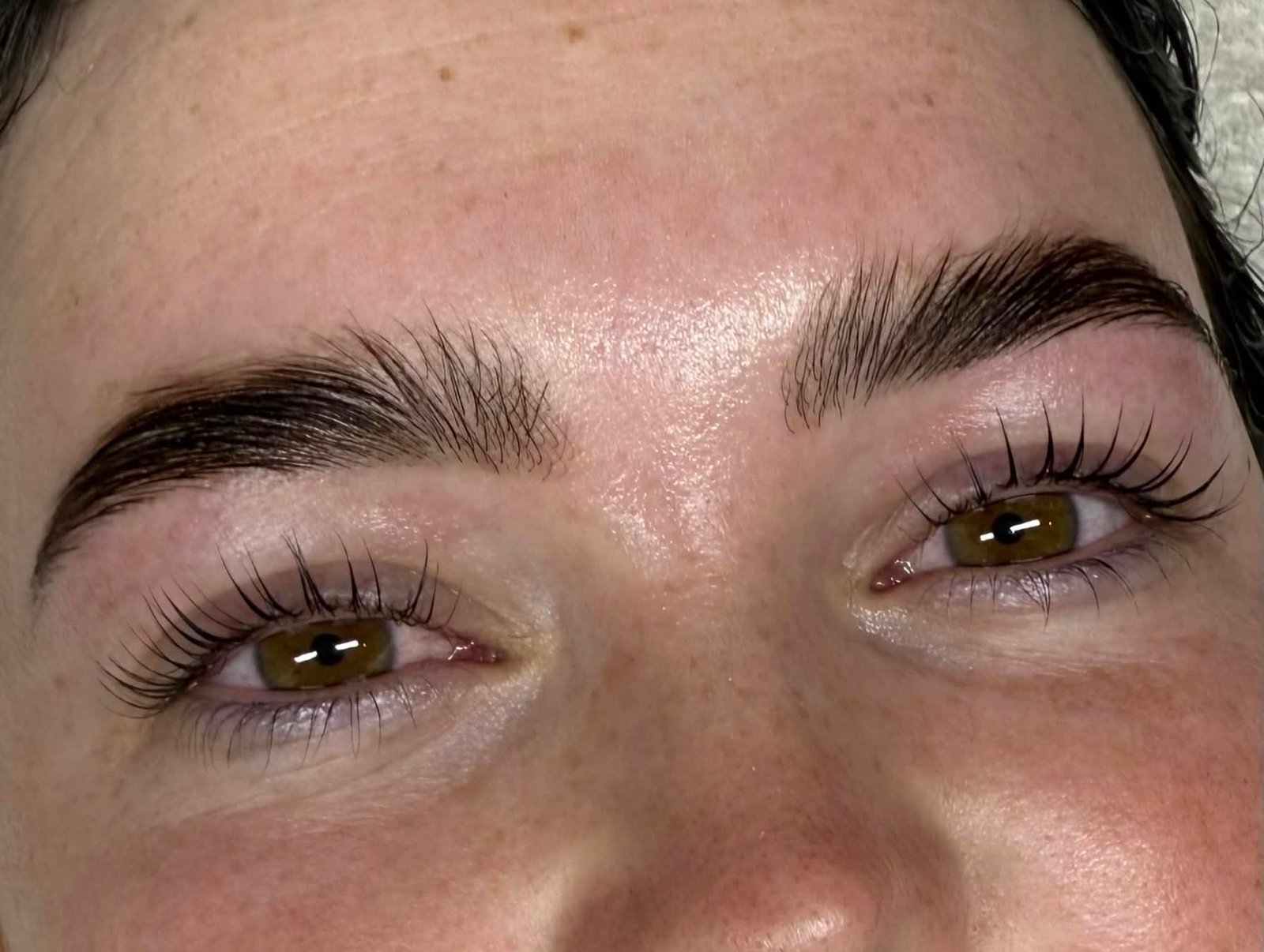 A brow lamination